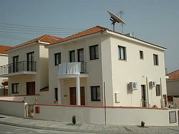 3 Double Bed Resale Villa Oroklini-URGENT SALE