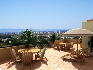 APARTMENTS WITH PANORAMIC SEA VIEWS