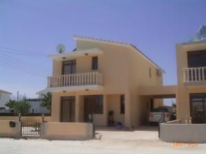 3 Bed Linked Detached House Paralimni